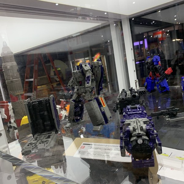 SDCC 2019 Hasbro Booth Photos Reveals Siege Ratbat, Micromaster Battle Squad, Astrotrain Base And More  (10 of 12)